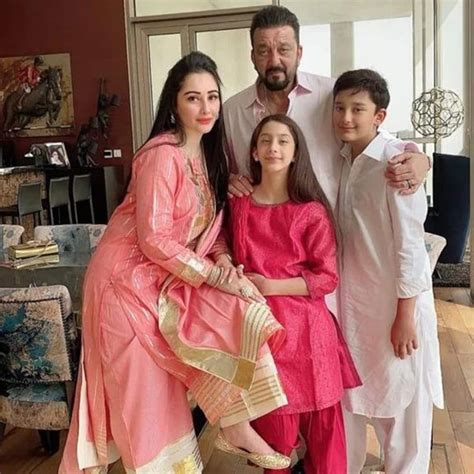 sanjay dutt wife.